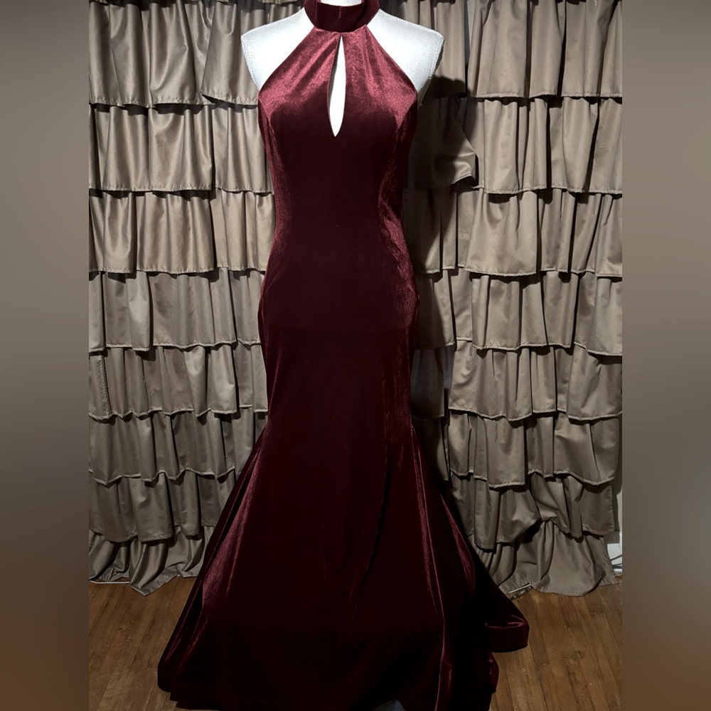 Ava Presley Wine Halter Mermaid size 6 Evening Prom Dress